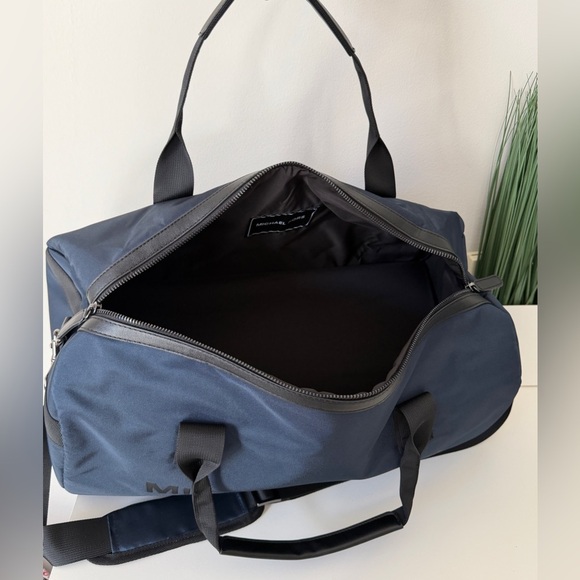 New Michael Kors Duffle Bag Gym Travel Blue 18*9 - Picture 6 of 12
